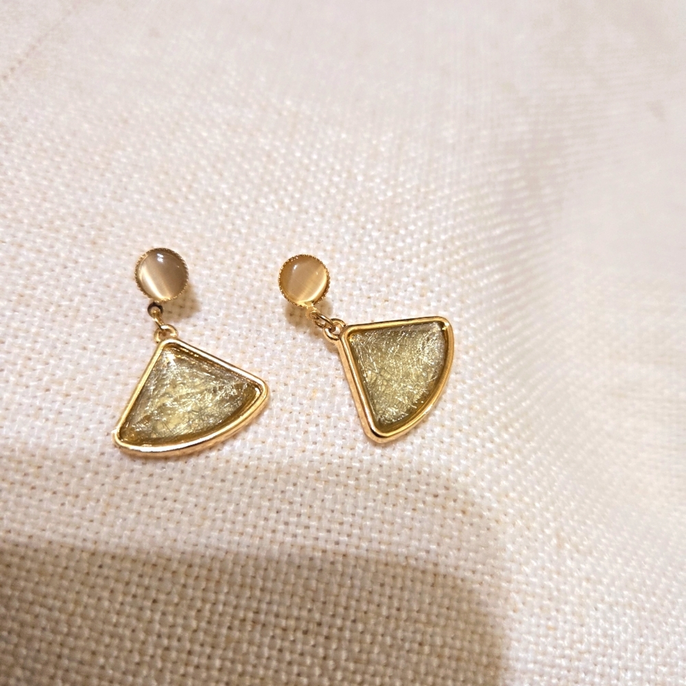 Earing 2 sets . NEW. - Picture 4 of 4